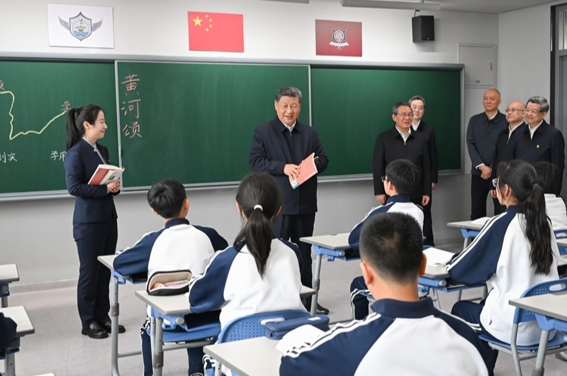 习近平：牢牢把握雄安新区功能定位 努力建设新时代创新高地和推动高质量发展样板